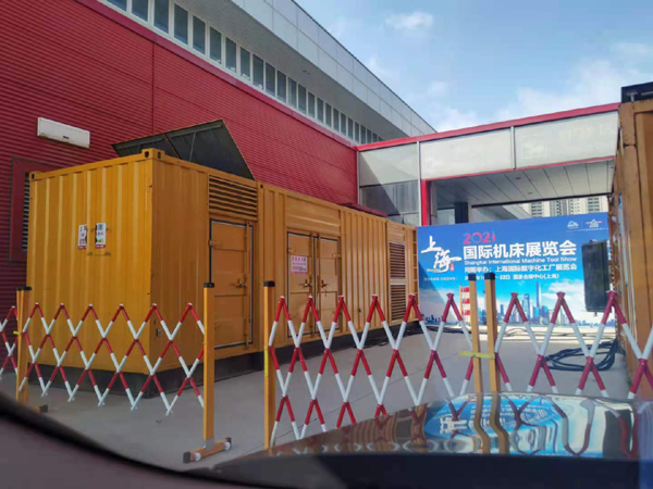 依安发电车出租-发电机无电压或电压太低怎么办？