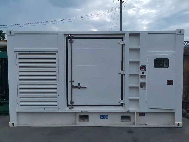 依安电动机的启动电流过大可能会对电网造成什么影响？