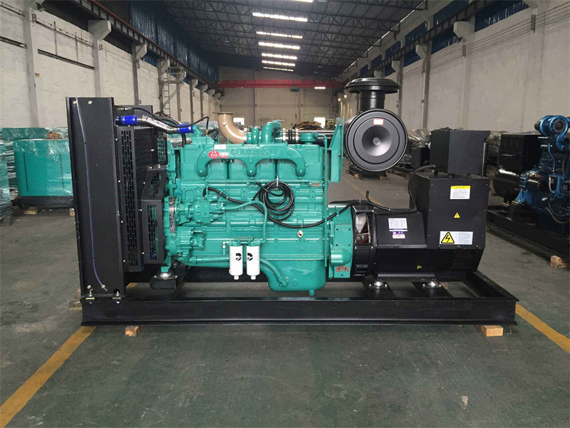 依安发电机出租租赁如何保证柴油发电机组的正常运行？