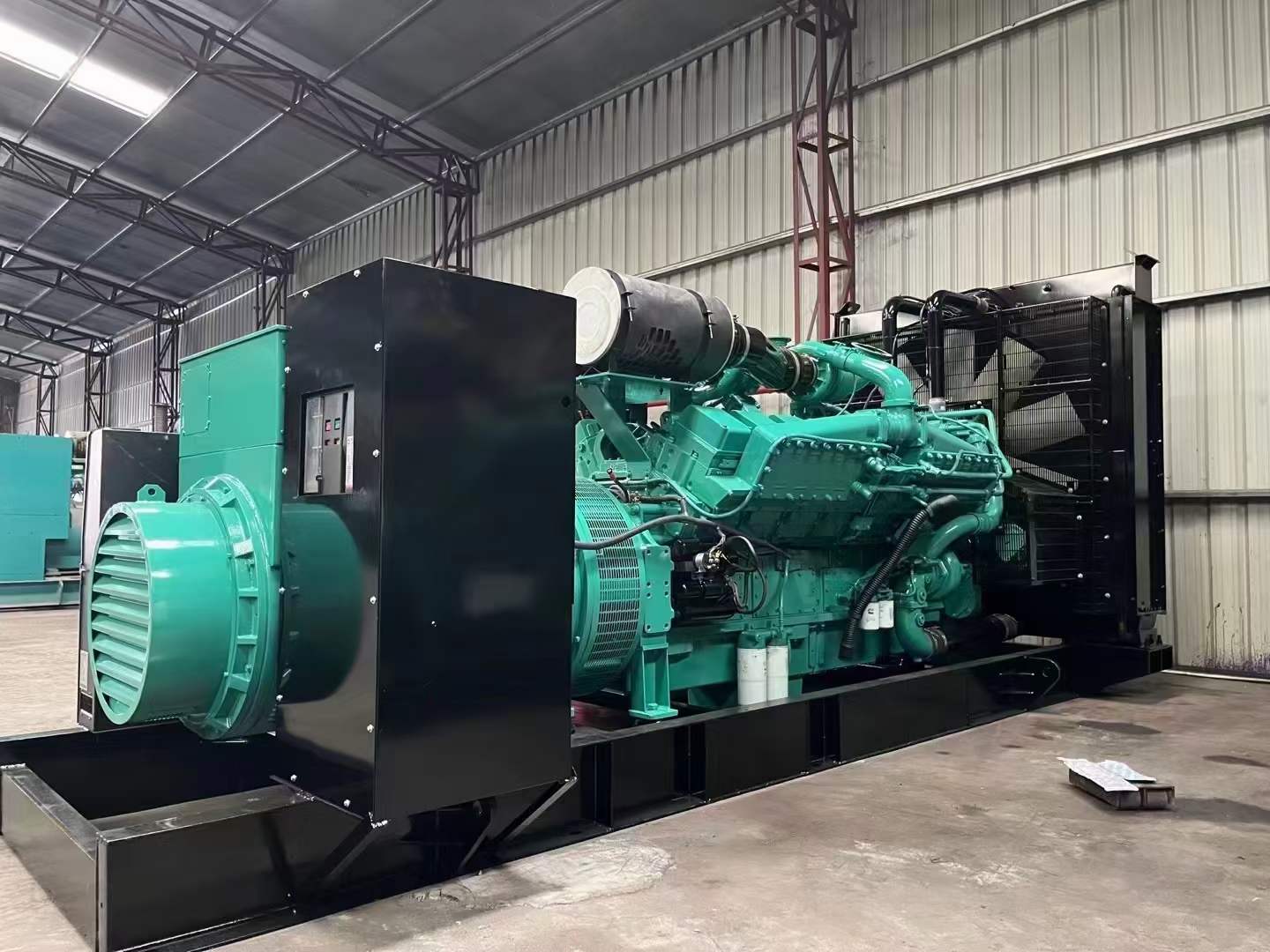 依安如何降低 800kW 柴油发电机输出电流的波动？