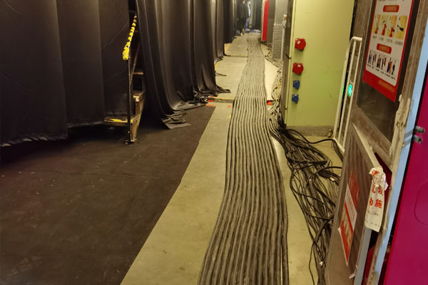 依安柴油发电机组的输出电压可以调节到哪些范围？