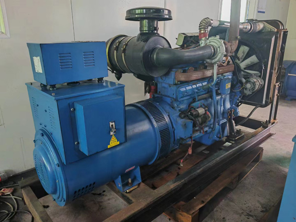 依安100kW柴油发电机组使用多级机油有哪些优缺点？
