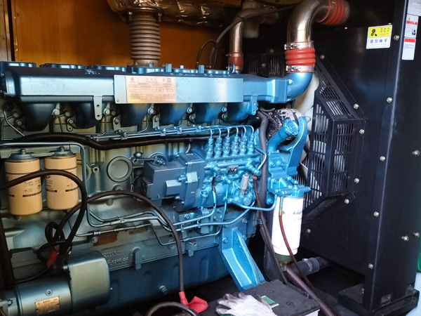 依安磷酸铁锂蓄电池的使用寿命与哪些因素有关？