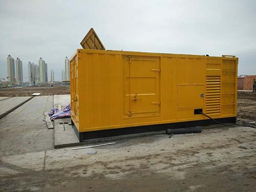 依安合同中关于乙方责任导致工期延误的赔偿标准应该如何制定？