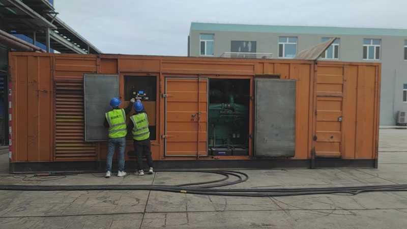 依安如何检查柴油发电机组的机油油位？